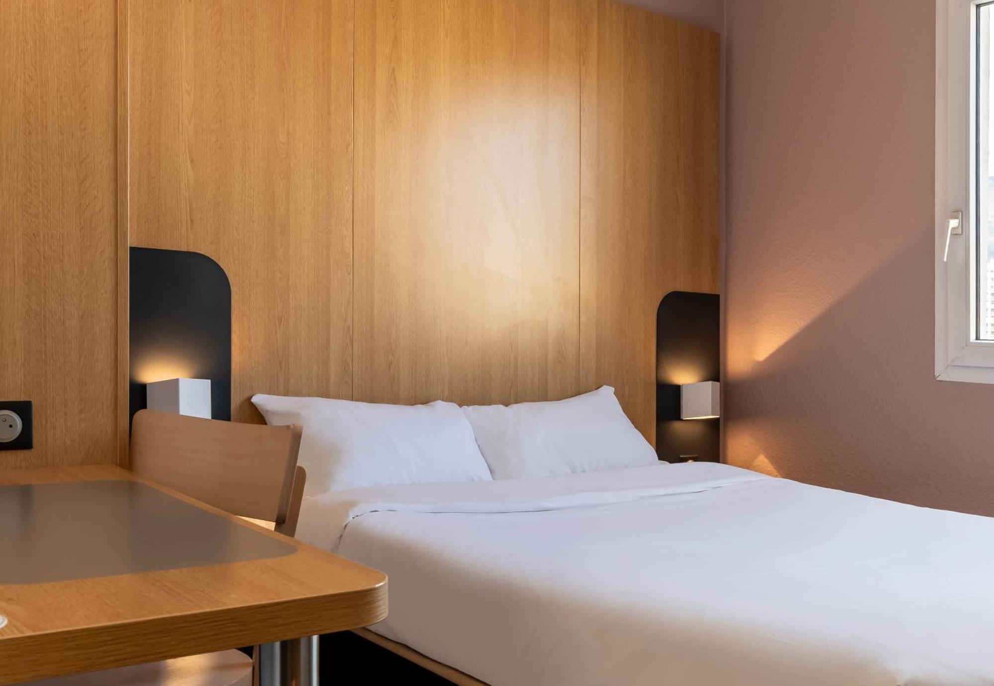B&B Hôtel Grenoble Centre Verlaine Buitenkant foto