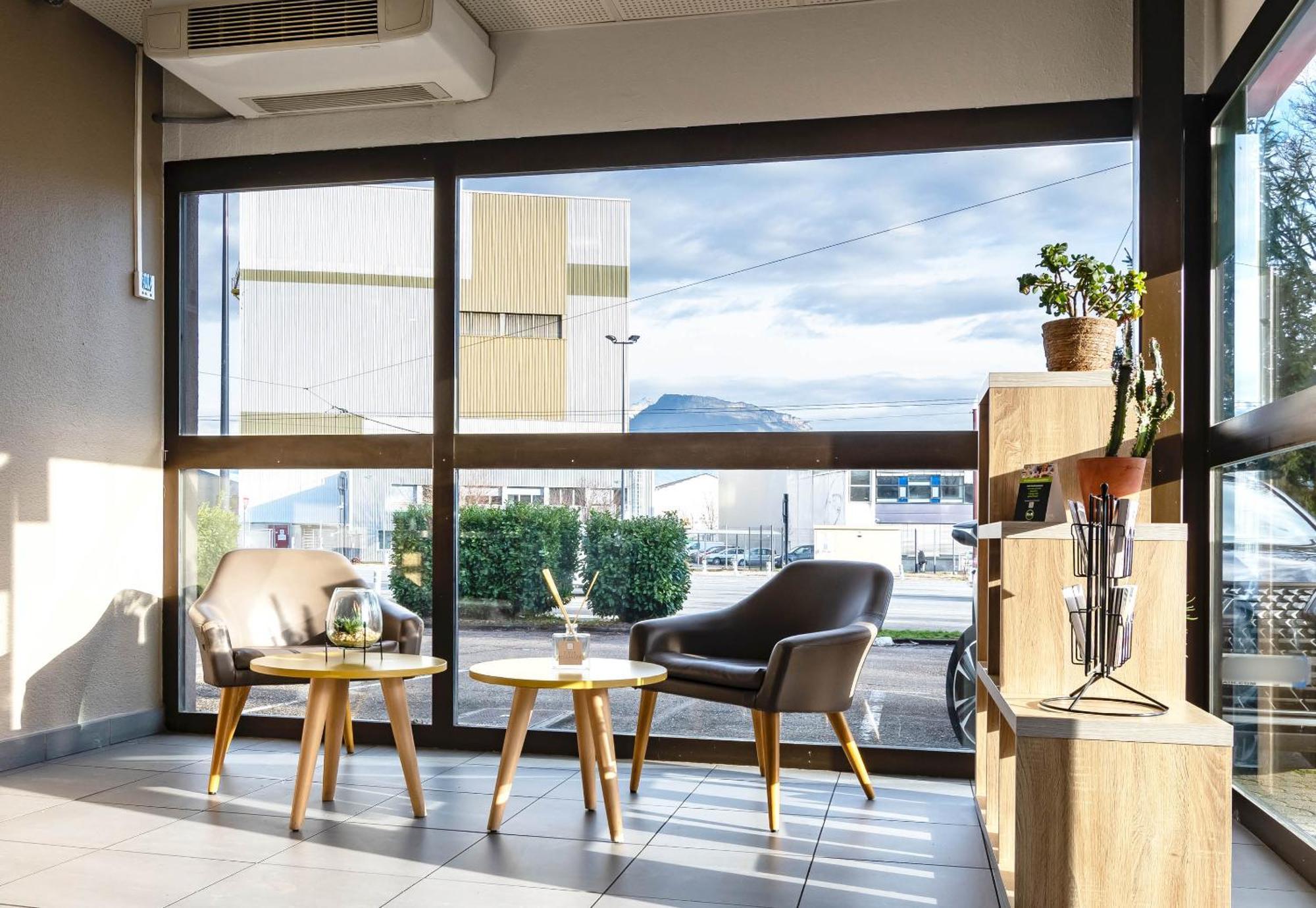 B&B Hôtel Grenoble Centre Verlaine Buitenkant foto